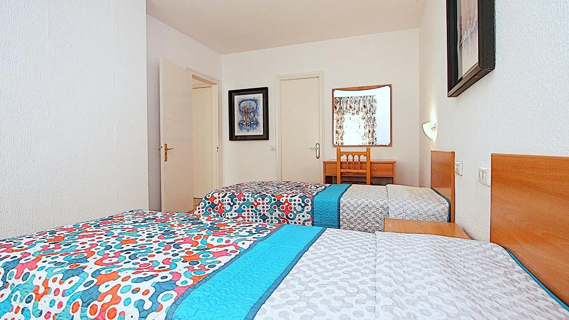 Apartaments Nàutic Lloret de Mar 0*,